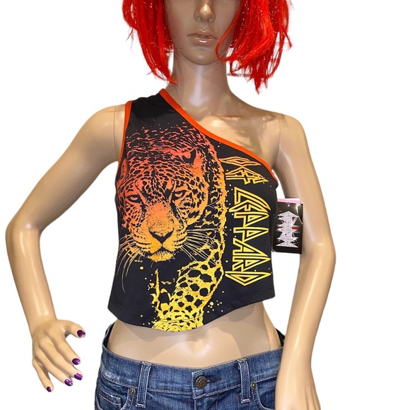 Def Leppard Tiger One Shoulder Cropped Sleeveless Tee Shirt Various Sizes NWT - Picture 1 of 8